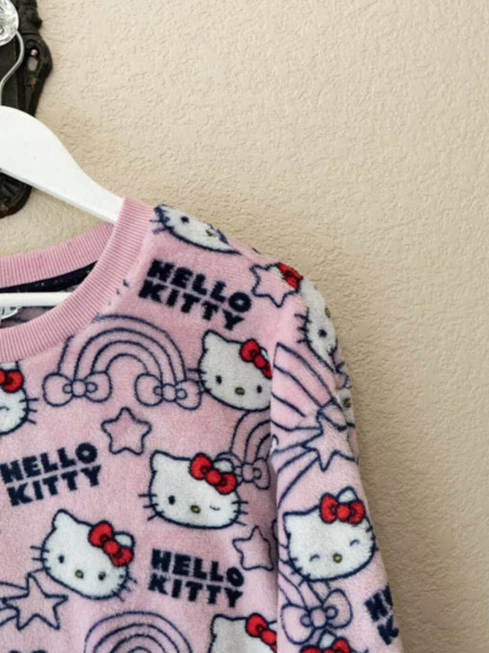 Hello Kitty Sanrio Plush Sweatshirt Womens M Pink Fleece Oversized Kawaii Cozy - Picture 4 of 11